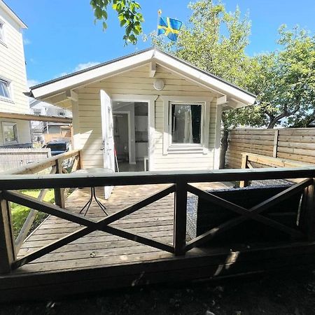 Egen Stuga Mitt I Stan Karlstad Exterior photo